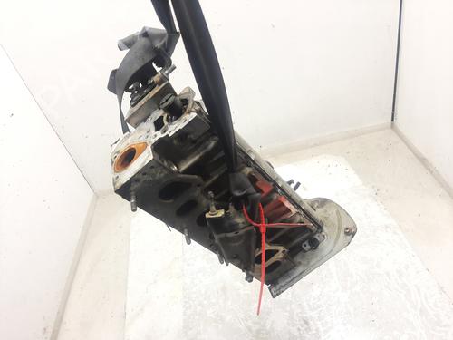 Used Cylinder head RENAULT LAGUNA II (BG0/1_) [2001-2007]  33003784