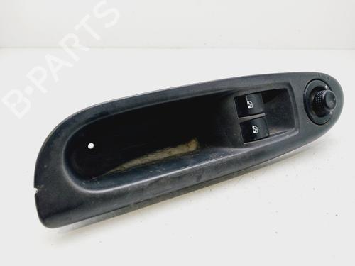 Used Left front window switch RENAULT CLIO II (BB_, CB_) 1.2 (BB0A, BB0F, BB10, BB1K, BB28, BB2D, BB2H, CB0A,... (58 hp) 29390576