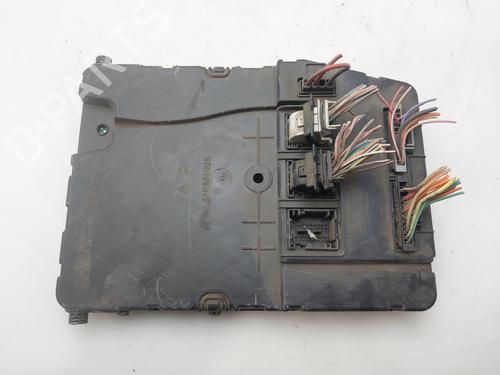 fuse-box-renault-megane-ii-saloon-lm01_-2003-37533537 main image