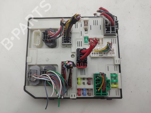 Zekeringkast Zekeringkast RENAULT MEGANE III Hatchback (BZ0/1_, B3_) 1.6 dCi (BZ00, BZ12, BZ13) (130 hp) 37011204 37011204