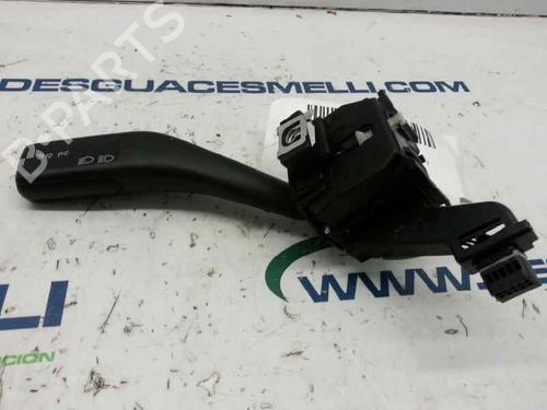 Used Steering column stalk SEAT LEON (1P1) 1.9 TDI (105 hp) 2859158