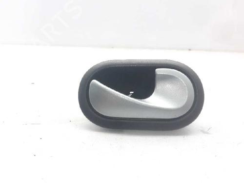Used Front right interior door handle RENAULT CLIO III (BR0/1, CR0/1) 1.2 16V (BR0R, BR1D, BR1L, CR0R) (65 hp) 12399958
