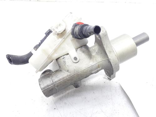 Used Brake master cylinder FORD FOCUS II (DA_, HCP, DP) 1.6 TDCi (109 hp) 8512867