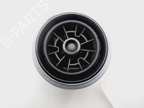 air-vent-audi-a3-limousine-8vs-8vm-2013-2014-2015-2016-2017-2018-2019-2020-2021-32204718 main image