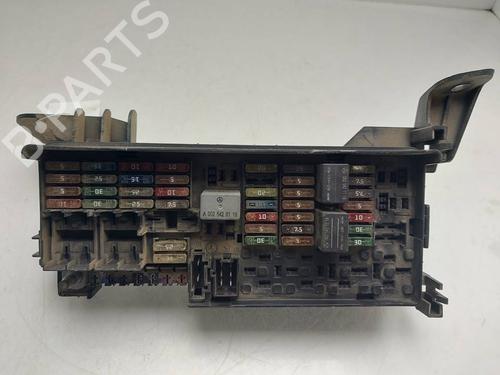 Used Fuse box Fuse box 39139383 39139383