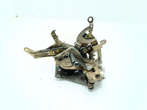 Venstre bak lås MERCEDES-BENZ E-CLASS (W210) E 220 CDI (210.006) (143 hp) 31307282