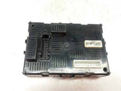 Used Electronic module RENAULT CLIO III (BR0/1, CR0/1) 1.5 dCi (C/BR0G, C/BR1G) (68 hp) 2887180