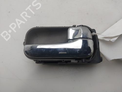 Maneta interior trasera derecha NISSAN ALMERA II (N16) 2.2 Di (110 hp) 33168381