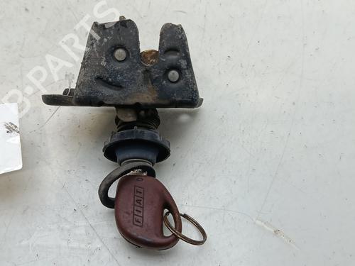 Used Tailgate lock FIAT PUNTO (176_) 1.7 TD (71 hp) 31803487