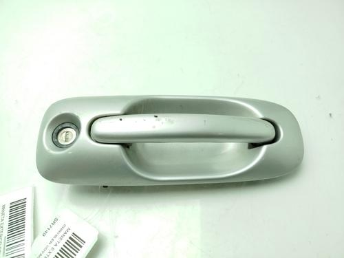 Used Front left exterior door handle CHRYSLER VOYAGER IV (RG, RS) 2.5 CRD (141 hp) 30577603