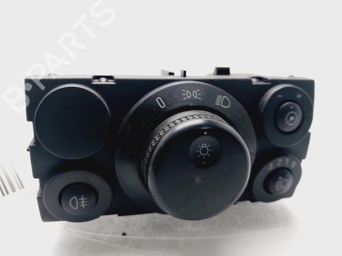 Used Headlight switch OPEL ASTRA H (A04) [2004-2014]  31880095