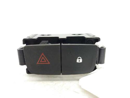 Used Warning switch RENAULT TRAFIC III Bus (JG_) 1.6 dCi 115 (JGMD) (116 hp) 9429515