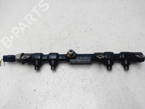 Used Injection rail FORD MONDEO III (B5Y) [2000-2007]  29156779