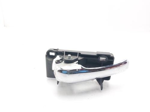 Used Front left interior door handle Front left interior door handle ALFA ROMEO 147 (937_) 1.9 JTDM 8V (937.AXD1A, 937.AXU1A, 937.BXU1A) (120 hp) 33931870 33931870