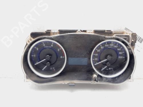 Used Instrument cluster TOYOTA HILUX VIII Pickup (_N1_) 2.4 D 4WD (GUN125_, GUN125R) (150 hp) 22609031