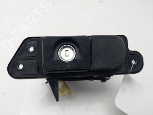 Used Tailgate handle Tailgate handle MERCEDES-BENZ S-CLASS (W220, V220) S 500 (220.075, 220.175, 220.875) (299 hp) 36386704 36386704