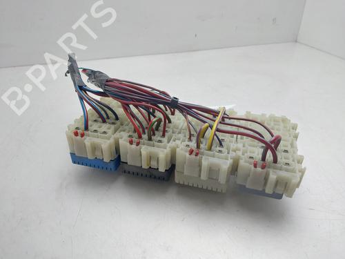 Fuse box VOLVO S80 II (124) D5 | BP36775065E1 - Image 2