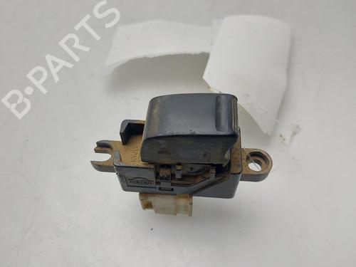 Used Left rear window switch NISSAN X-TRAIL I (T30) [2001-2013]  32865488