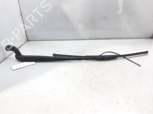 Used Front windshield wiper arm LAND ROVER DISCOVERY III (L319) 2.7 TD 4x4 (190 hp) 8798069