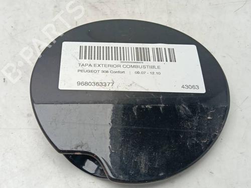 Tapa exterior combustible Tapa exterior combustible 39513770 39513770