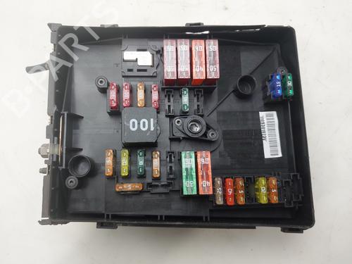 Used Fuse box Fuse box 37241782 37241782