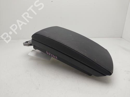 Used Armrest / Center console Armrest / Center console 38202825 38202825