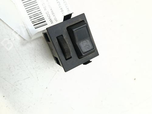 Used Headlight switch Headlight switch VW POLO Coupe (86C, 80) 1.3 Cat (55 hp) 34164269 34164269