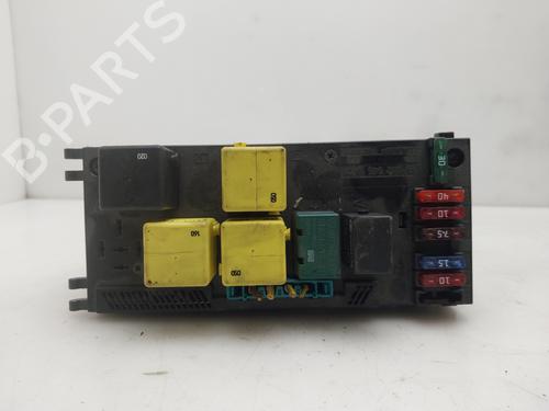 Used Fuse box Fuse box 37154757 37154757