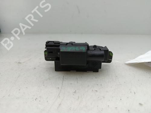Used Tailgate lock RENAULT LAGUNA II (BG0/1_) [2001-2007]  31166783