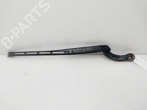 Used Front windshield wiper arm AUDI A4 B7 (8EC) 2.0 TDI 16V (140 hp) 30603202