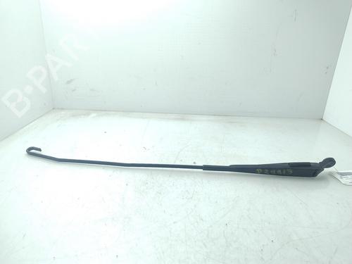 Used Front windshield wiper arm MERCEDES-BENZ VITO Van (W638) 110 D 2.3 (638.074, 638.078) (98 hp) 28123906