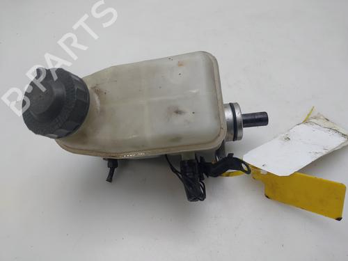 Used Brake master cylinder KIA SORENTO I (JC) 2.5 CRDi 4WD (140 hp) 17472733