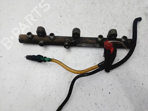 Used Injection rail Injection rail 28099632 28099632