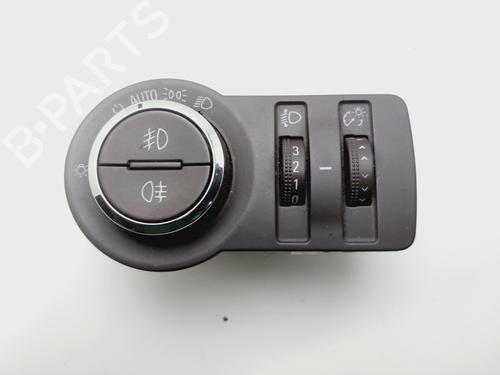 Used Headlight switch OPEL INSIGNIA A Country Tourer (G09) 2.0 CDTi (47) (131 hp) 32384782