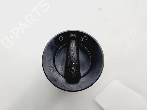 Used Headlight switch VW PASSAT B5.5 (3B3) [2000-2005]  31751624