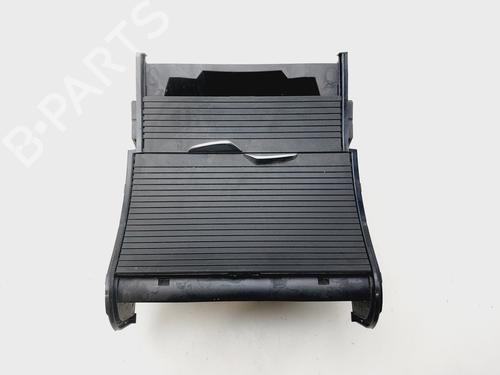 Consolle centrale BMW X1 (F48) sDrive 18 d (150 hp) 31909172