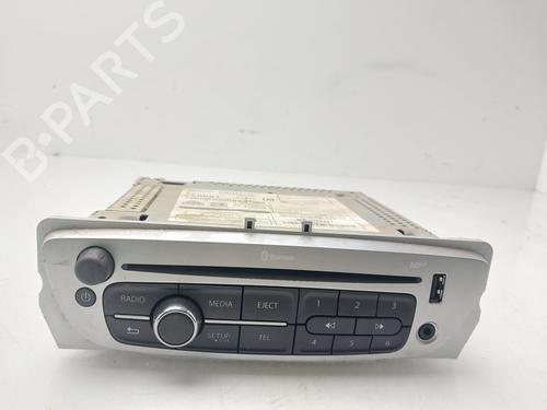 bilradio-renault-megane-iii-hatchback-bz01_-b3_-2008-31957728 main image