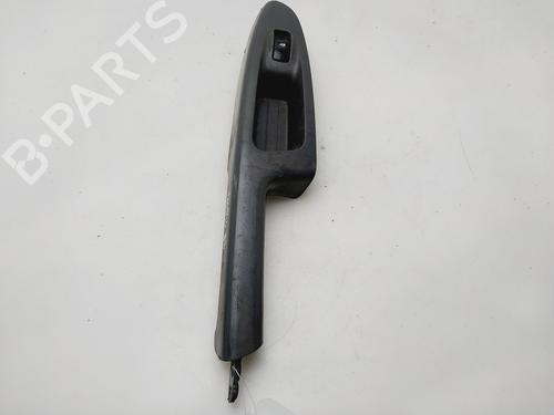 Højre fortil elrude kontakt KIA RIO II (JB) 1.4 16V (97 hp) 32348498