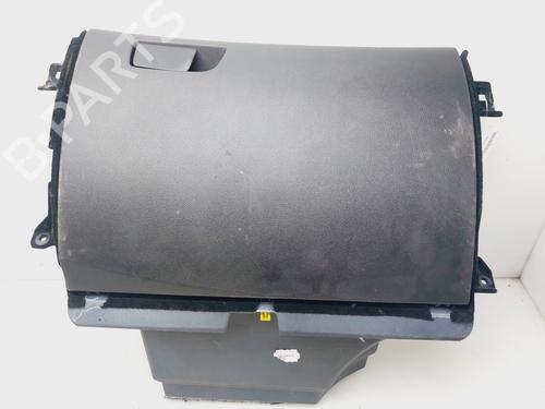 Handskerum RENAULT MEGANE IV Grandtour (K9A/M/N_) 1.5 dCi 110 (110 hp) 25028005