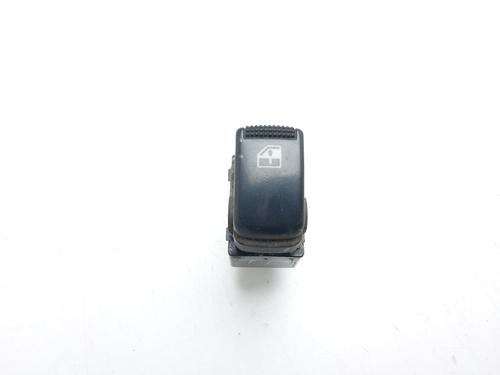 Højre bagtil elrude kontakt Højre bagtil elrude kontakt KIA SPORTAGE II (JE_, KM_) 2.0 CRDi 4WD (140 hp) 37605117 37605117