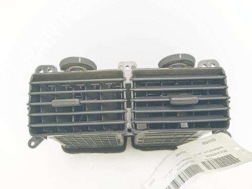 Used Air vent KIA SPORTAGE II (JE_, KM_) 2.0 CRDi 4WD (113 hp) 26926466