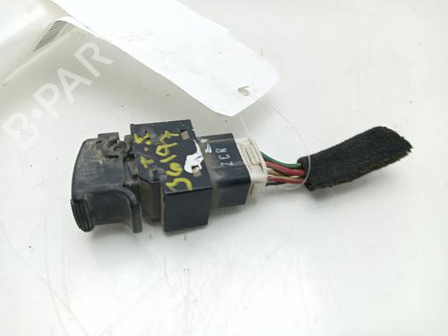 Used Left rear window switch KIA SORENTO I (JC) [2002-2011]  22275722