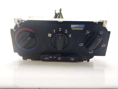 Used Climate control OPEL ASTRA G Hatchback (T98) 1.6 (F08, F48) (84 hp) 18032599