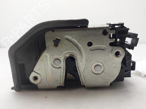 Højre bagtil lås Højre bagtil lås BMW 5 (E60) 520 d (163 hp) 33928928 33928928