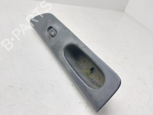Used Right front window switch Right front window switch RENAULT LAGUNA I (B56_, 556_) 1.6 16V (B568, B561) (107 hp) 33851972 33851972