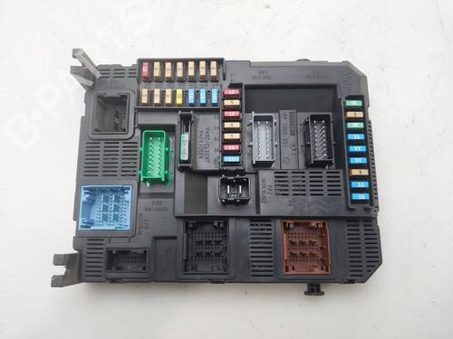 Used Fuse box Fuse box 38624021 38624021