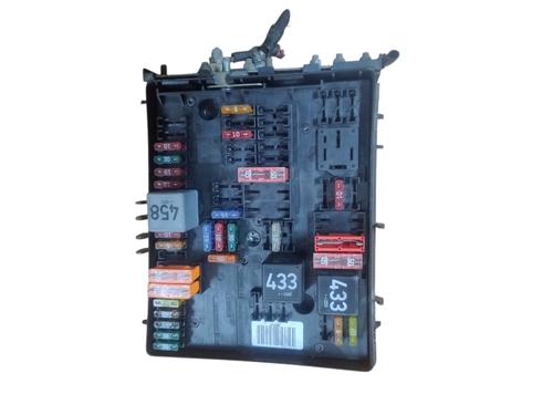 Used Fuse box Fuse box AUDI A3 (8P1) 2.0 TDI 16V (140 hp) 35897656 35897656