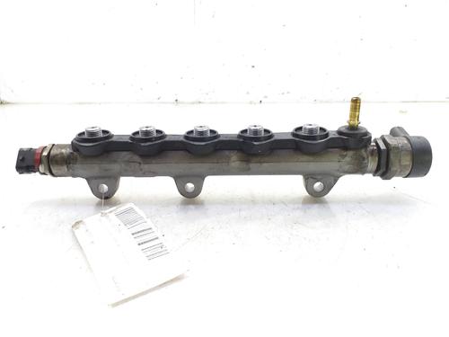 Used Injection rail RENAULT LAGUNA III Grandtour (KT0/1) 2.0 dCi (KT07, KT0J, KT14, KT1A, KT1S) (131 hp) 8937376