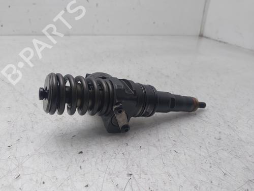 Used Injector VW TOUAREG (7LA, 7L6, 7L7) 2.5 R5 TDI (174 hp) 31064788