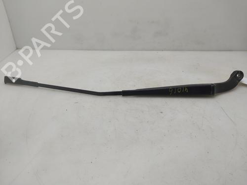 Used Front windshield wiper arm Front windshield wiper arm 37447548 37447548